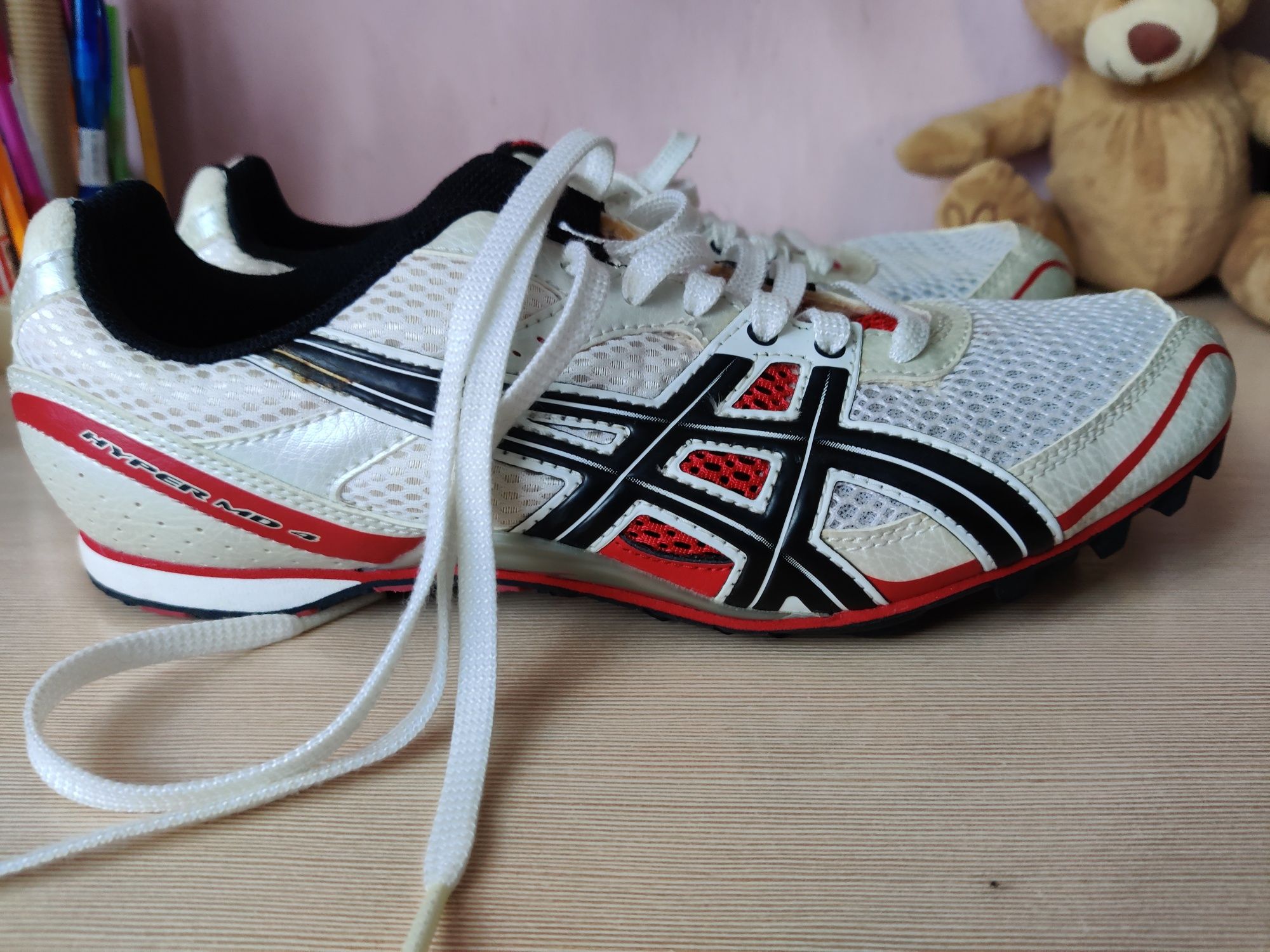 Продам кросівки ASICS