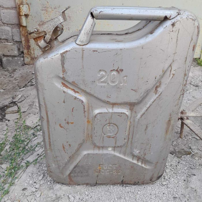 Каністра радянська на 20л