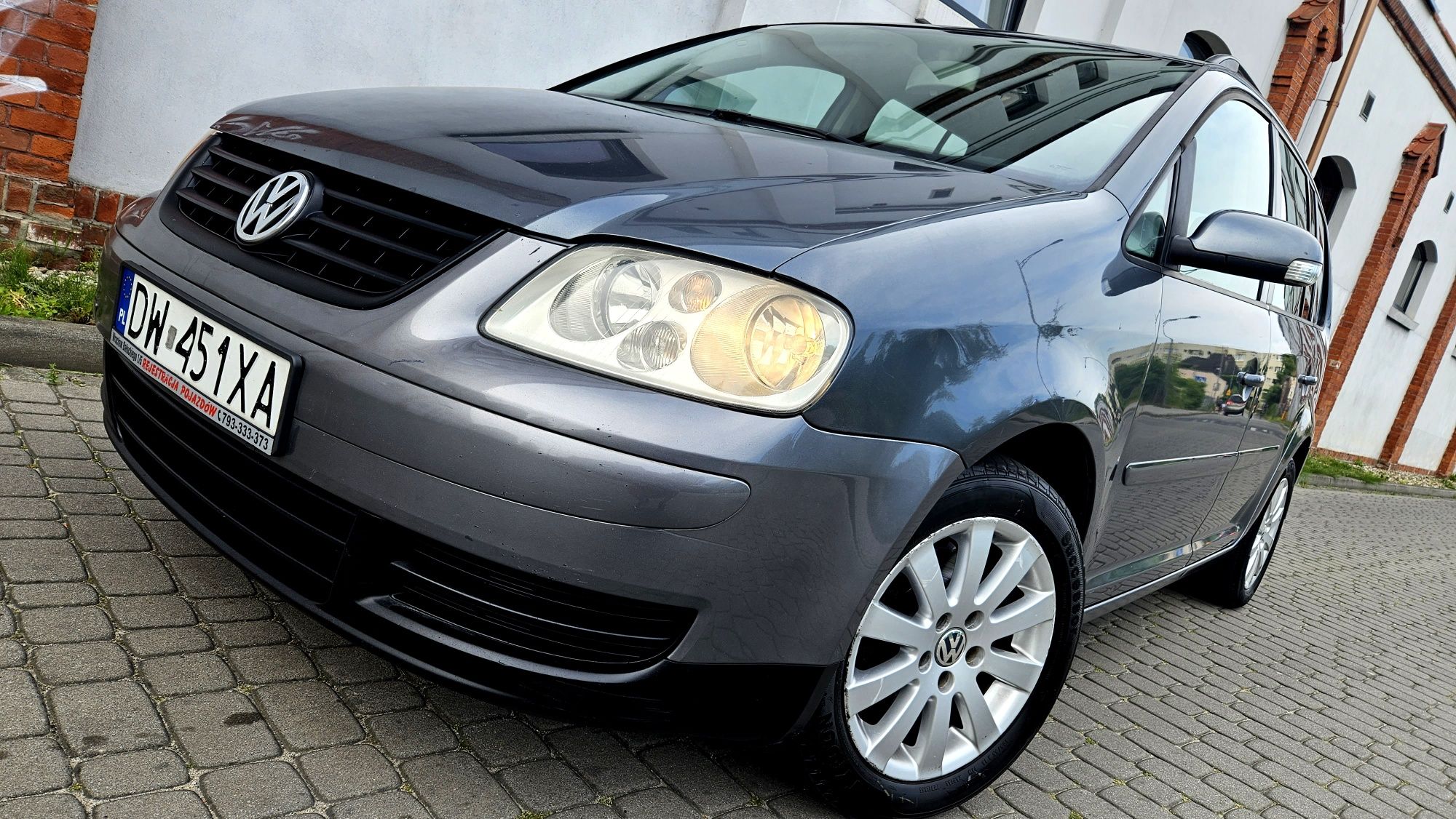 VW TOURAN 2.0 TDi !! KLIMA SPRAWNA , Nowe Kpl Sprzęgło !! Bez Rdzy !!