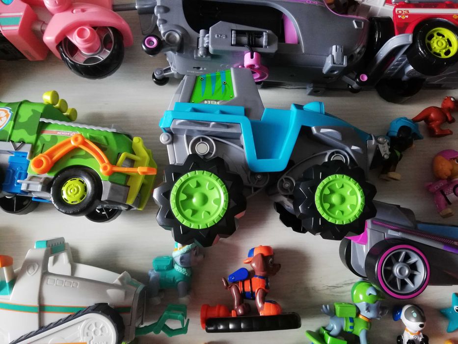 Psi Patrol pojazdy Liberty, Skye, Marshall, Chase i inne Spin Master