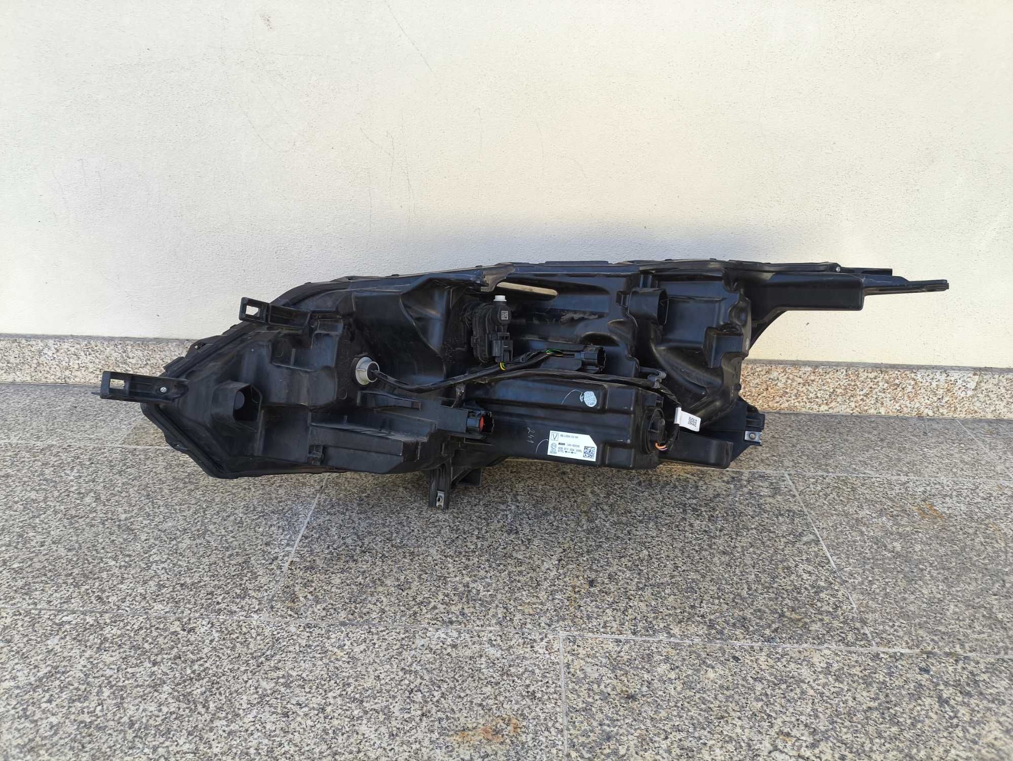 Farol Nissan Qashqai direito full led