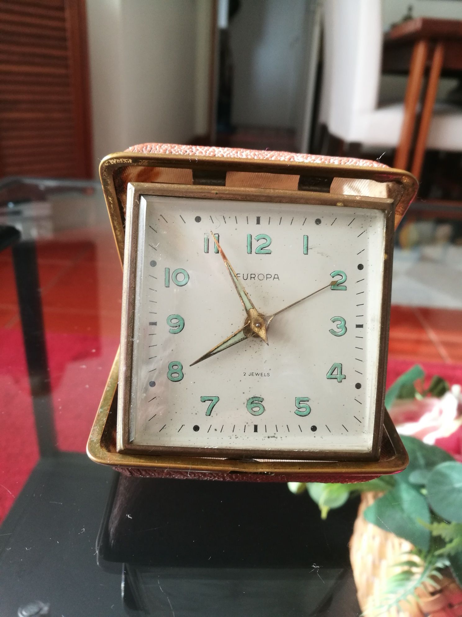 Relógio de cabeceira antigo