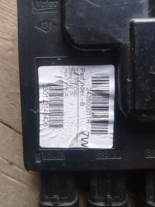 Блок управління АКБ Renault Megane 3 Scenic 3 07-15 243800011R