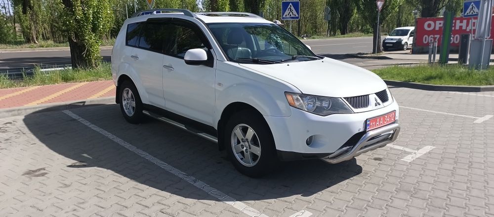 Mitsubishi outlander XL