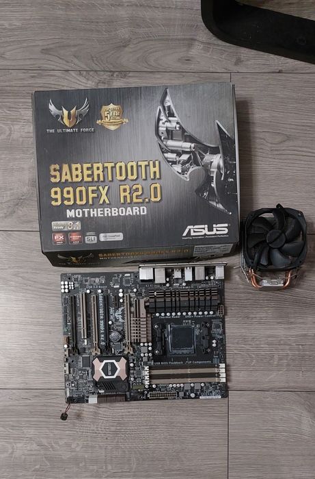 Płyta główna Sabertooth 990fx r2 0 AM3 +