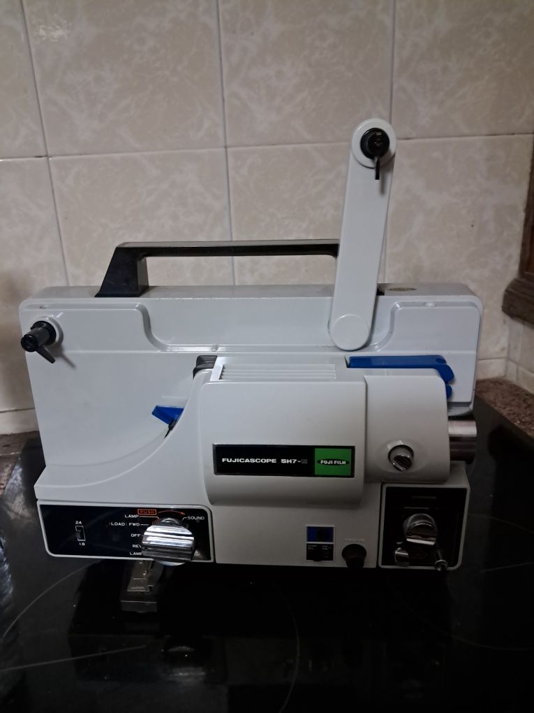 Projetor cinema Fugicascpe ,sonoro super 8
