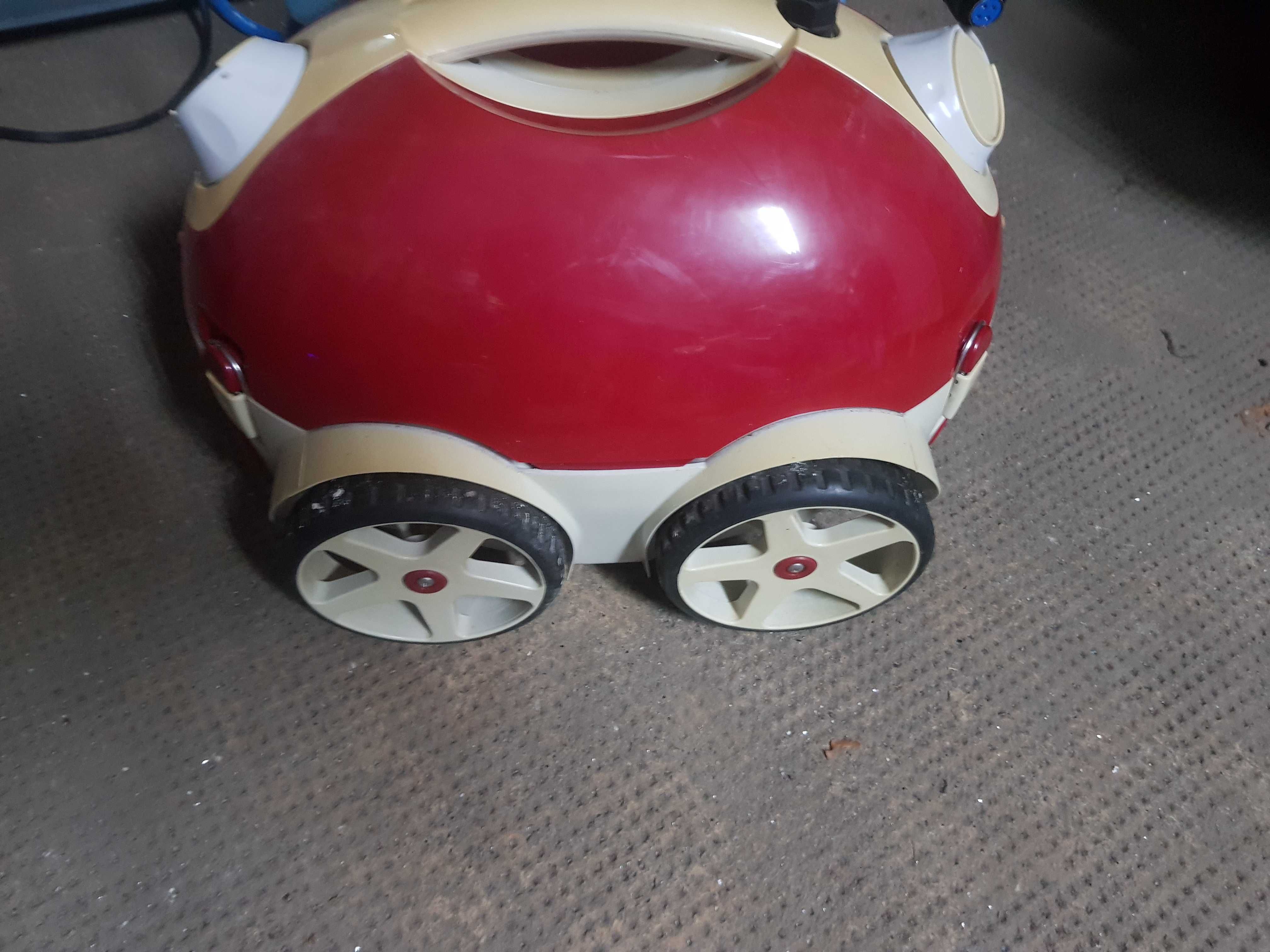 Robot basenowy odkurzacz Naia hj 1009   przywieziony z Niemiec