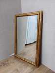 Lustro w złote drewnianej ramie 59 cm x 38 cm Retro Postarzałe złoto