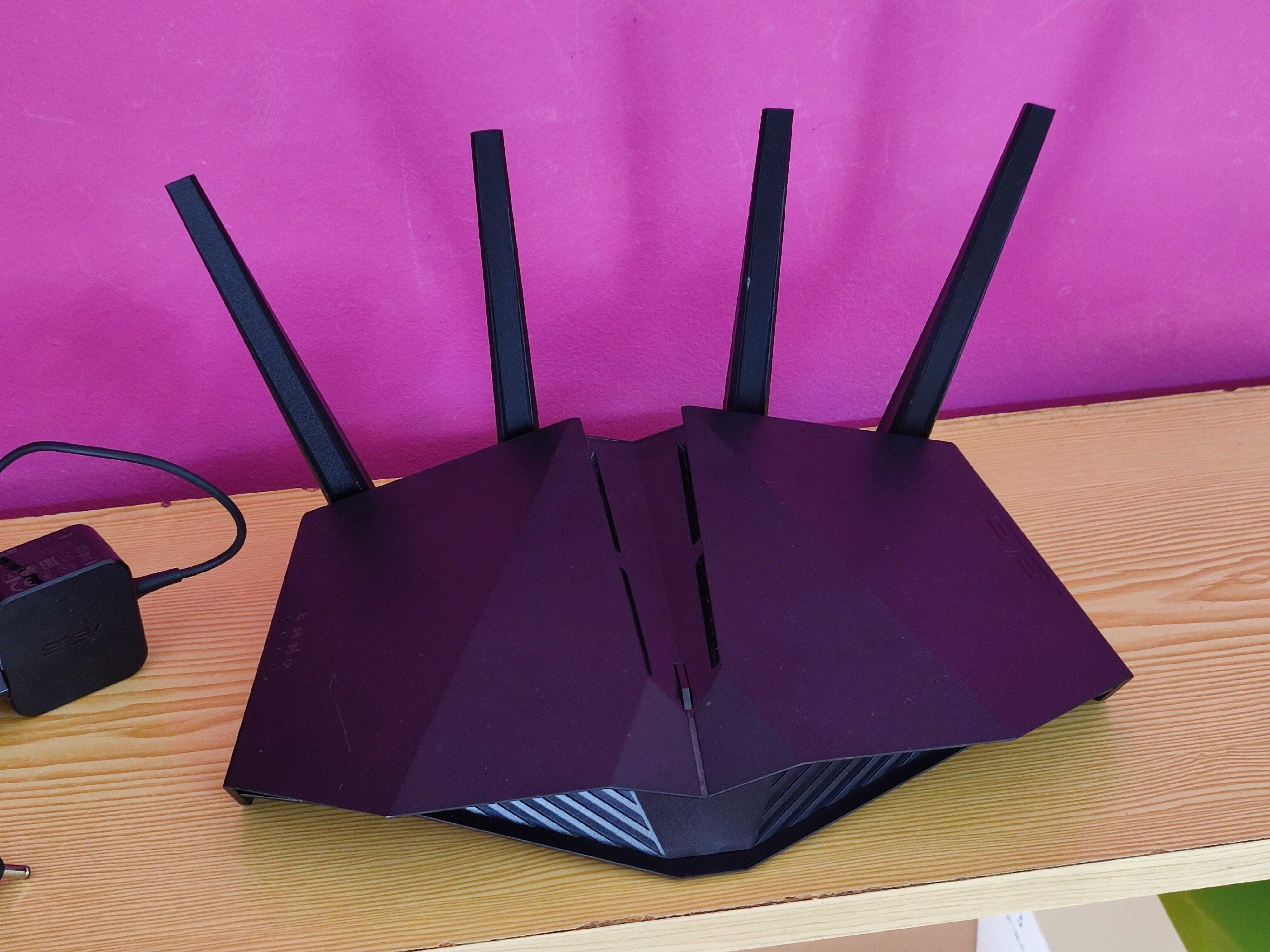ASUS RT-AX82U AX5400 router Mesh