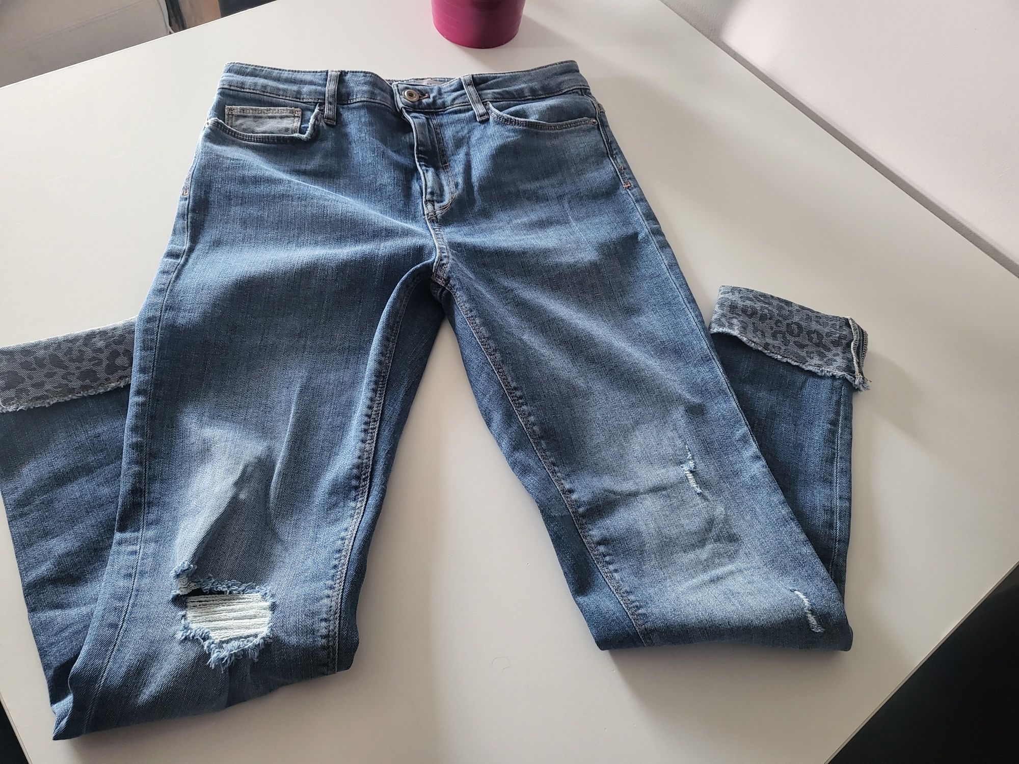 Zara  jeansy z wysokim stanem   40