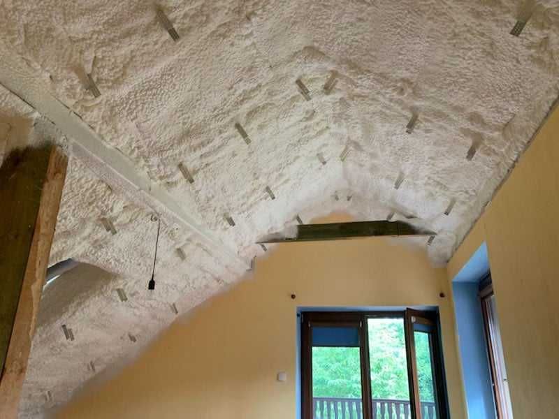 Ocieplenie pianą PUR dachu, piana PUR WIESZAKI GRATIS, JUŻ OD 65 ZL/M2