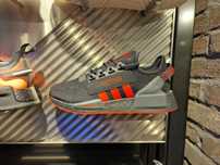 Buty męskie ADIDAS Originals NMD_R1 V2,  mood booster black