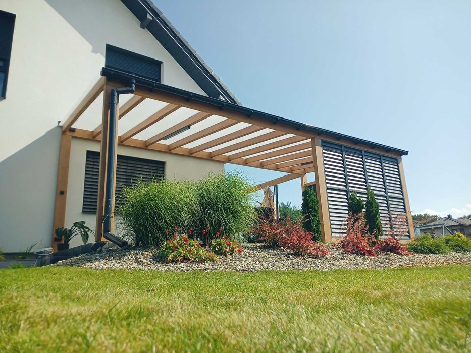zadaszenie tarasu pergola dach taras drewniany poliwęglan 400x600