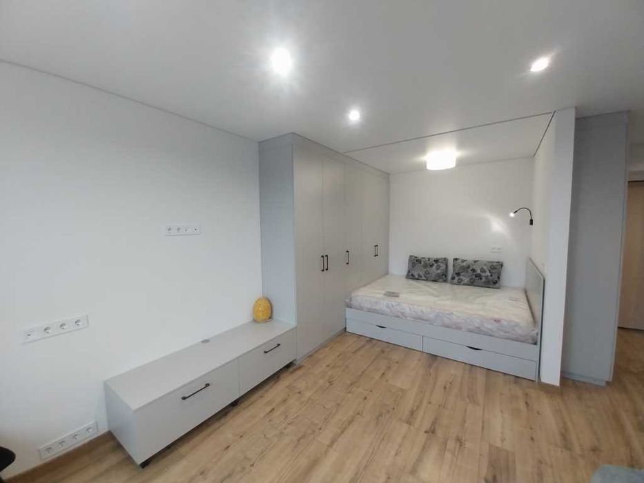 Однокімнатна квартира з євроремонтом на Садах-2.