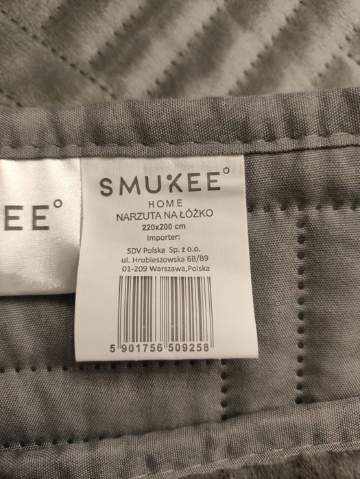 Nowa narzuta, kapa na łóżko