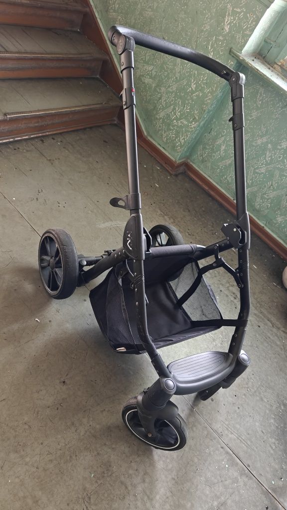 Wózek dziecięcy łóżeczko gratis