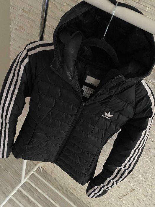 Adidas pikowana kurtka slim z lampasami paski