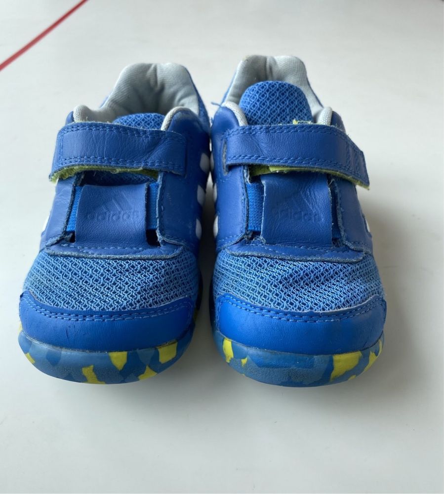 Кросівки дитячі Adidas розмір 26, устілка 15,8 см