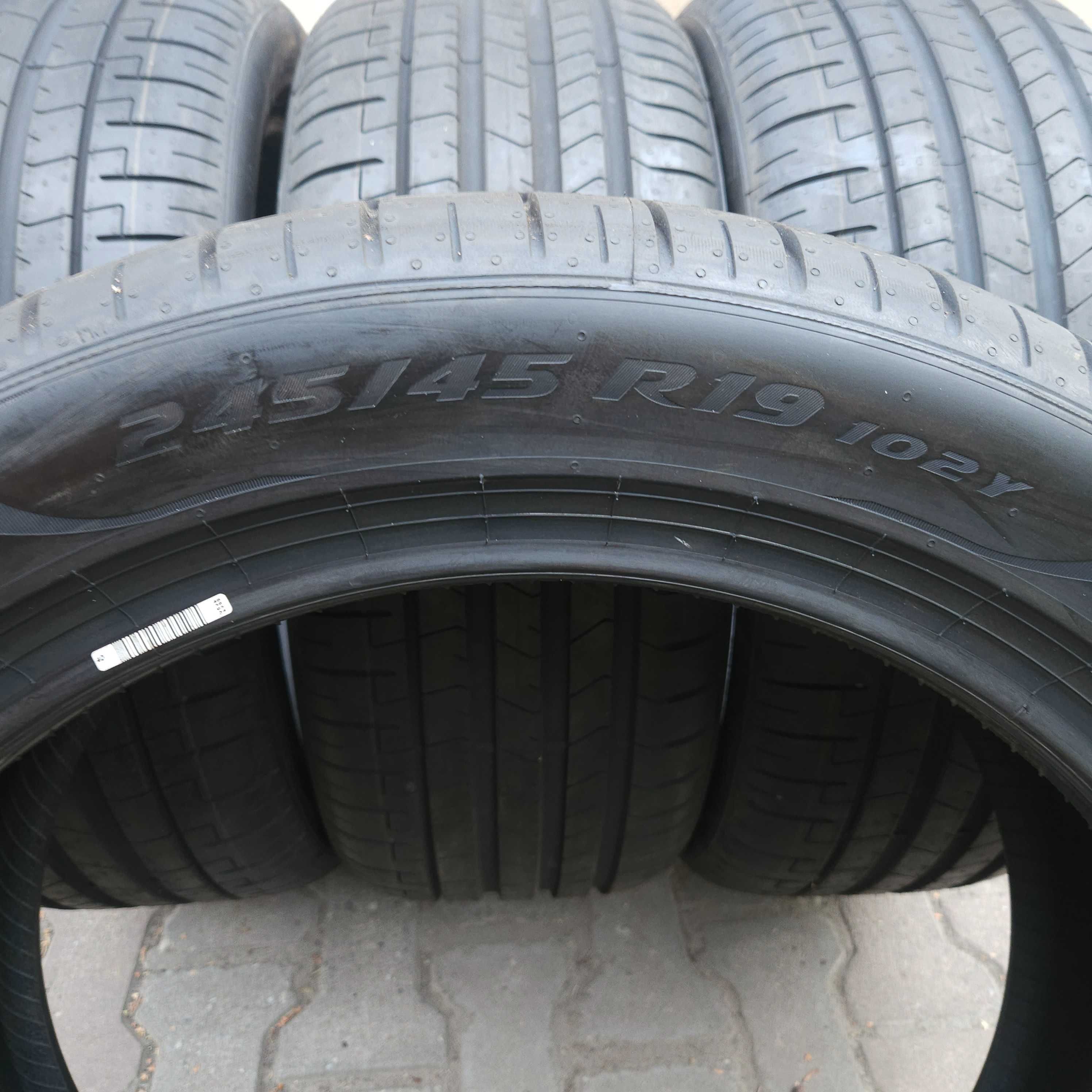 245/45R19 pirelli p zero