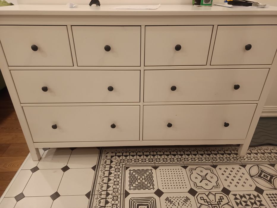 Biała komoda Hemnes