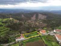 Terreno de 710m² para constução com anexo e vistas boas numa localizaç