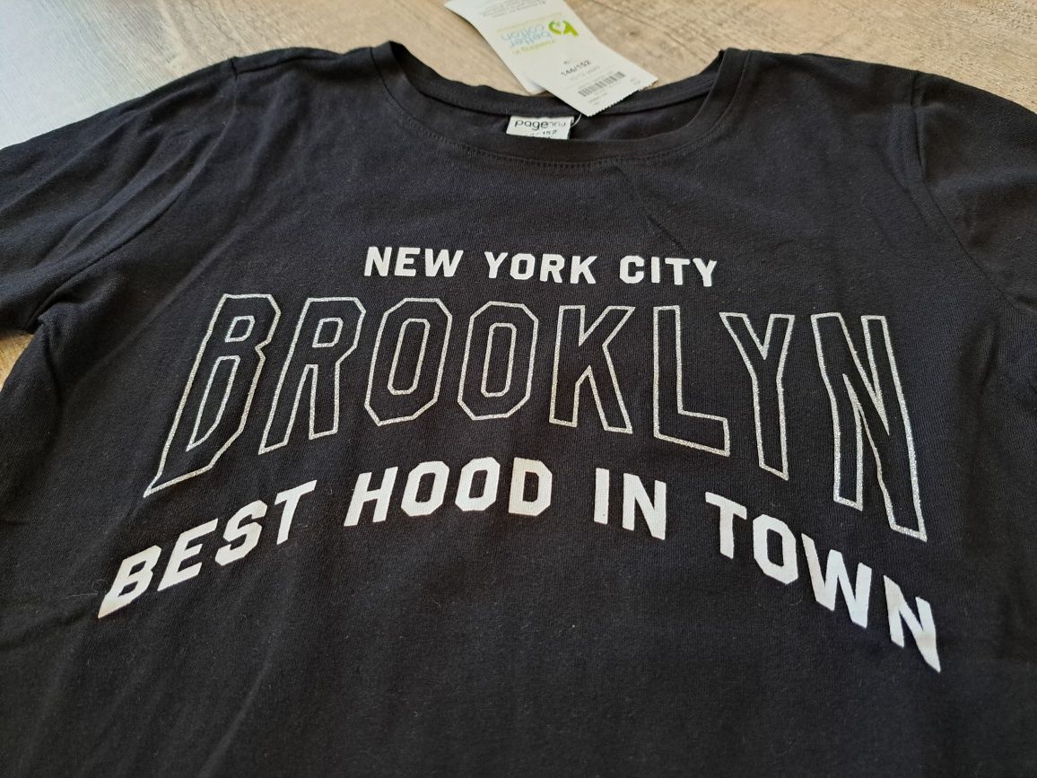 T-shirt dziewczęcy z napisem Brooklyn - rozm 146/152
