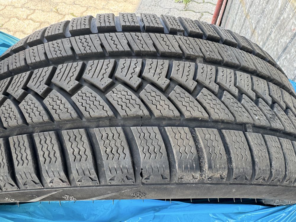 Opony zimowe 255/45/20