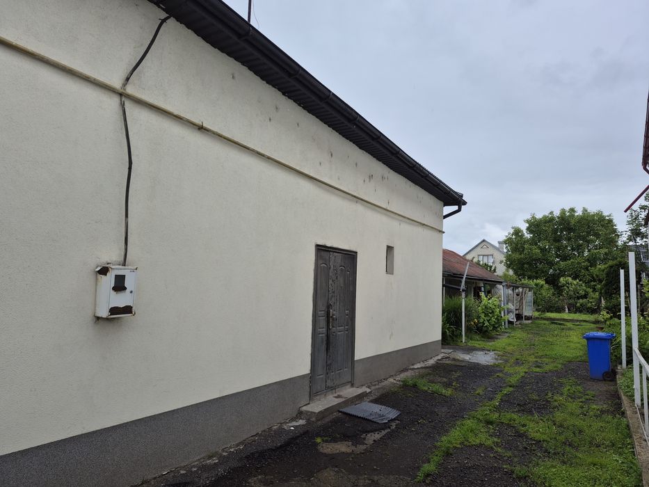 Здається частина будинку можно з тваринами.