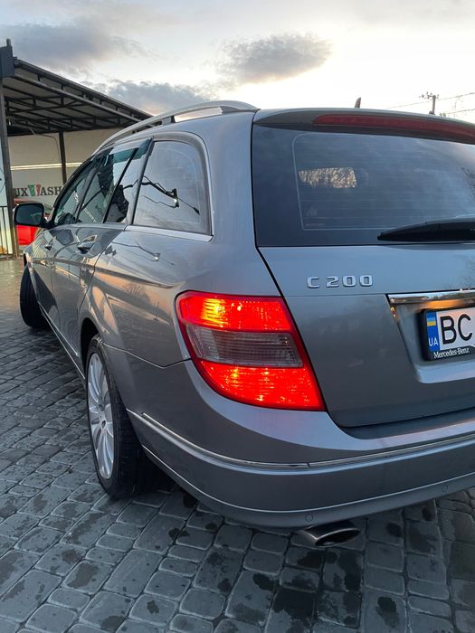 Mercedes-Benz c200 s204 2008р