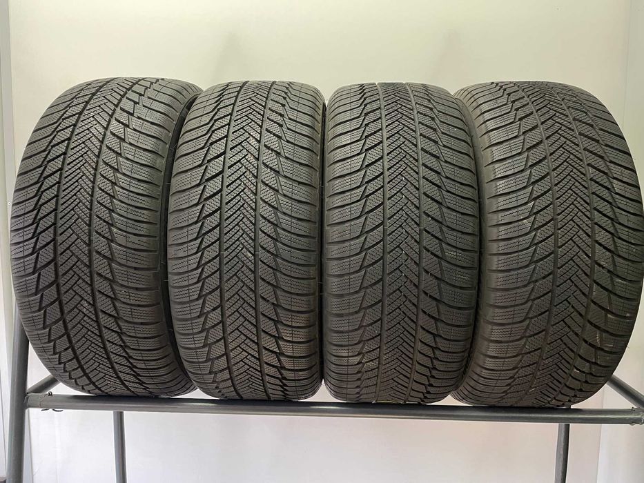 Opony Zima BridgeStone Blizzak LM001 * RFT 275/45R20 Adax Koźle
