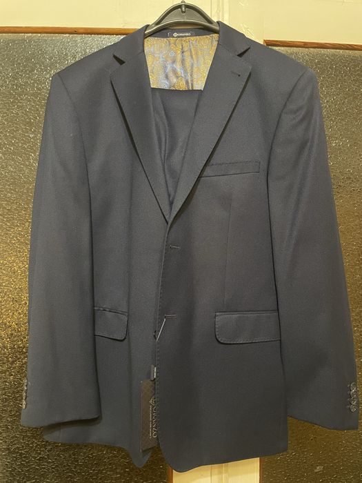 Чоловічий класичний костюм Lorenzo L