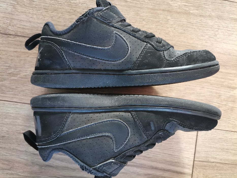 Czarne wiosenne buty sportowe Nike roz. 32