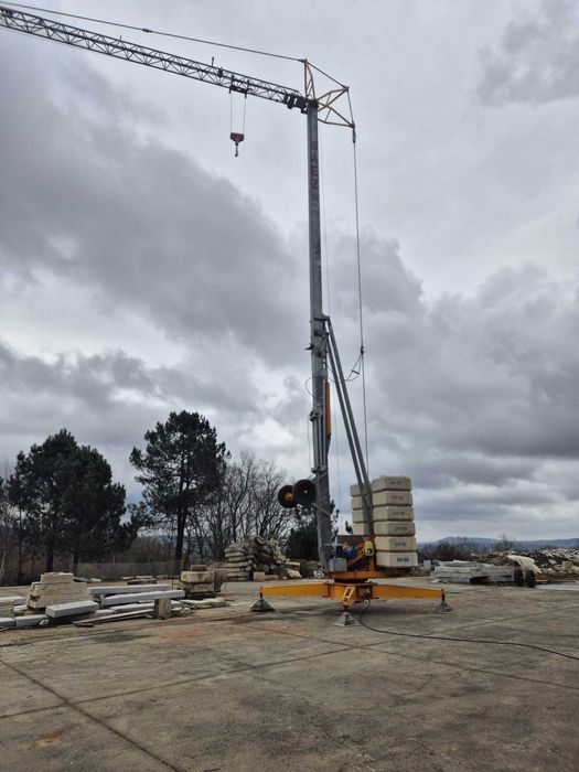 Grua automontante hidraulica