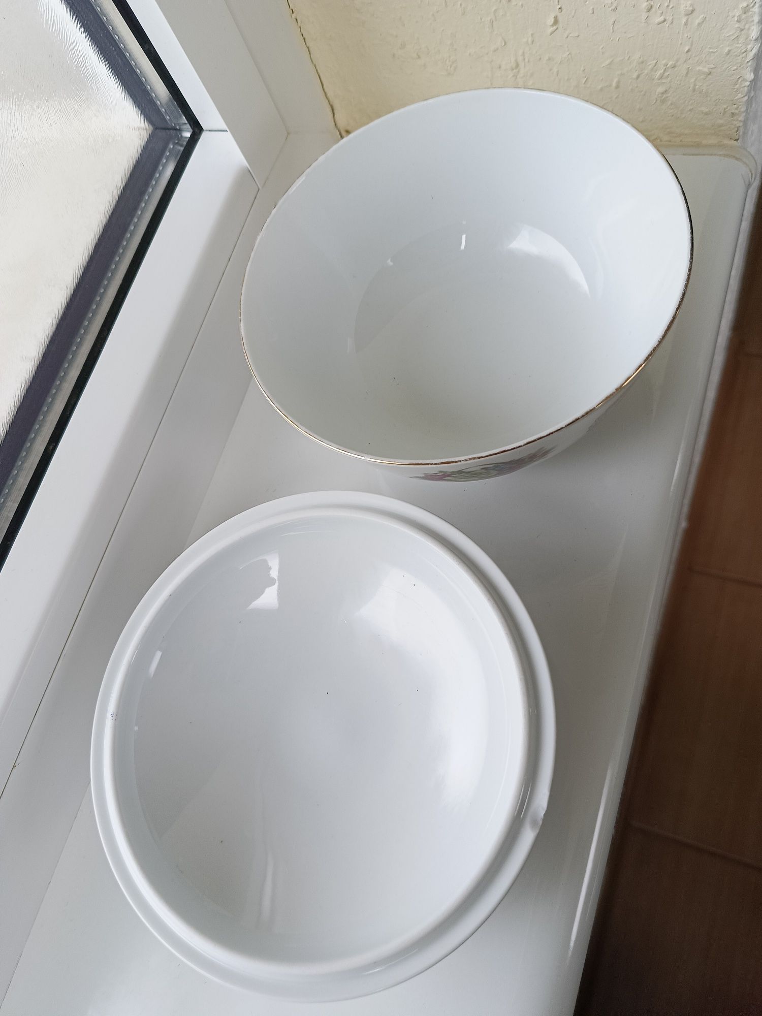PRL to nie UFO to chińska porcelana miska z przykrywką do zupek hrupek
