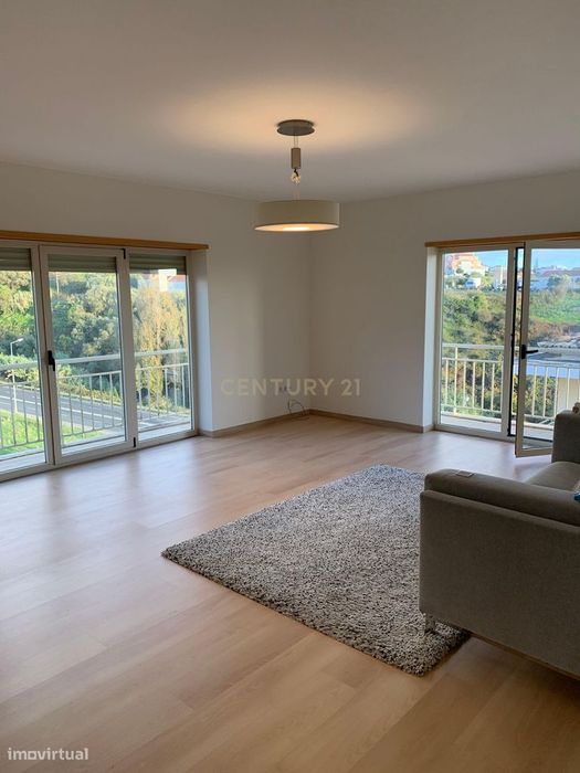 Apartamento T1 para arrendamento em Mafra