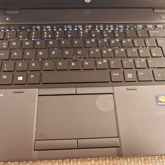 Portatil Zbook G2 com docking station