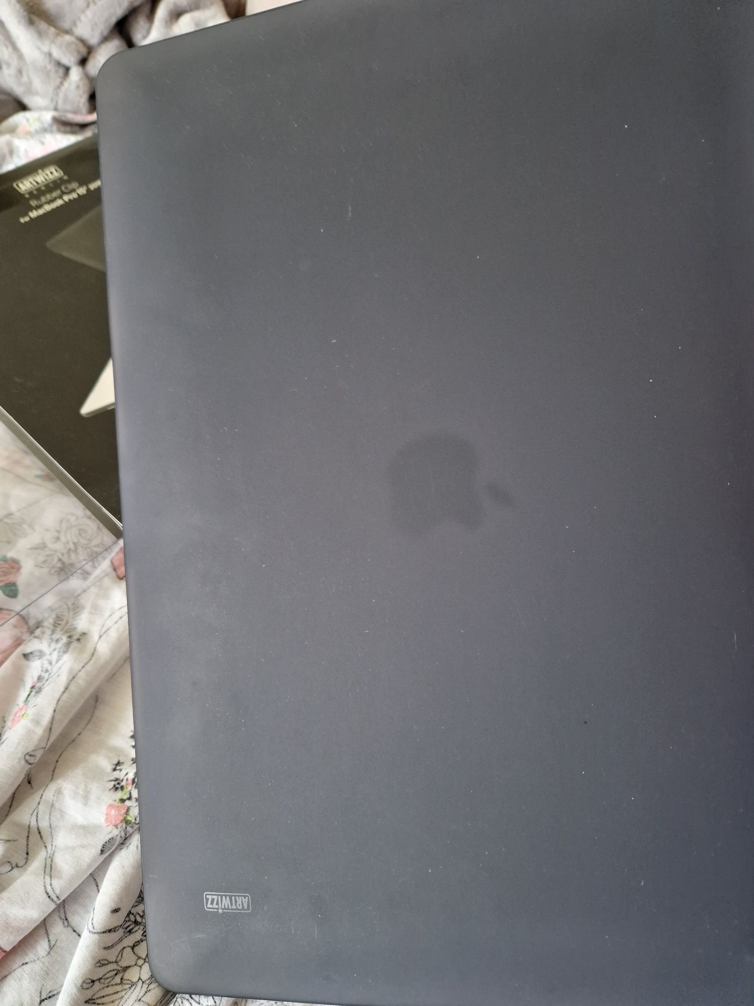Etui ochronne obudowa MacBook Pro 15" Artwizz Rubber Clip