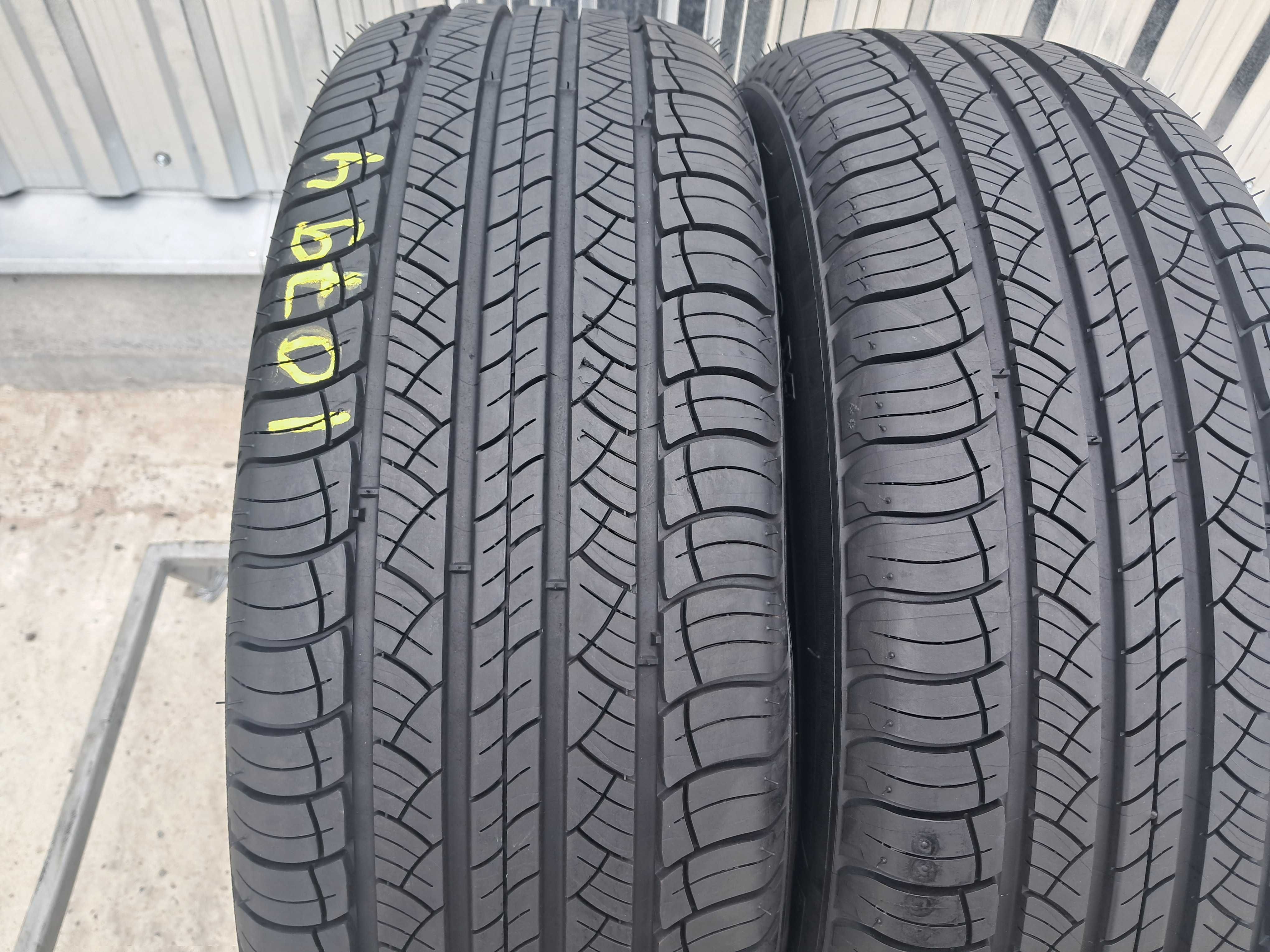 Резина літо 99% протектор Michelin 235/65 R18 Latitude Tour HP