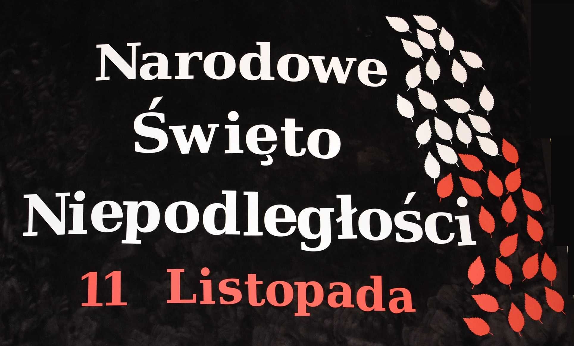 dekoracja papierowa 11 Listopada Święto Niepodległości gazetka szkolna