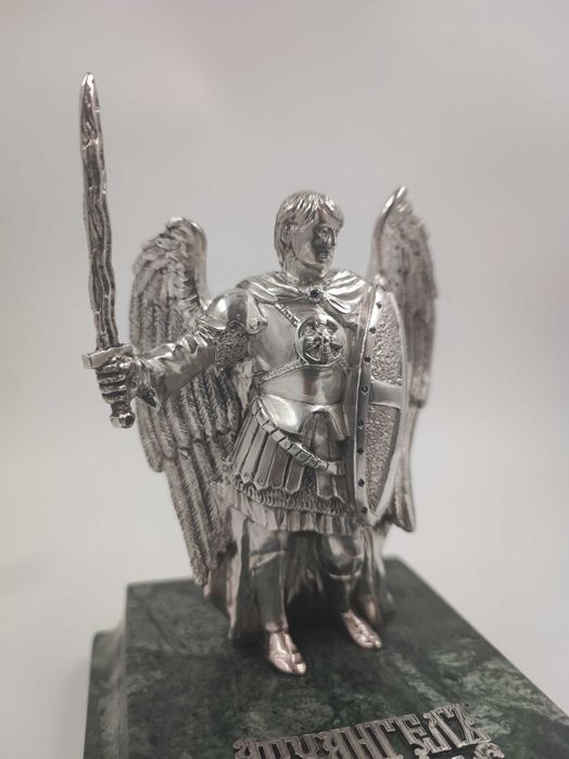 Статуетка "Архангел Михаїл" в сріблі 0,875 на мармурі, вир-ник Україна