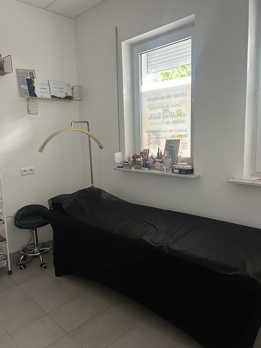 Dwa stanowiska pracy w salonie  kosmetycznym-centrum Kołobrzegu