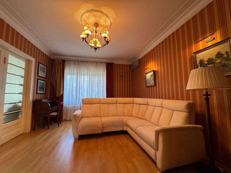 Оренда 4-кімн. квартири в центрі міста