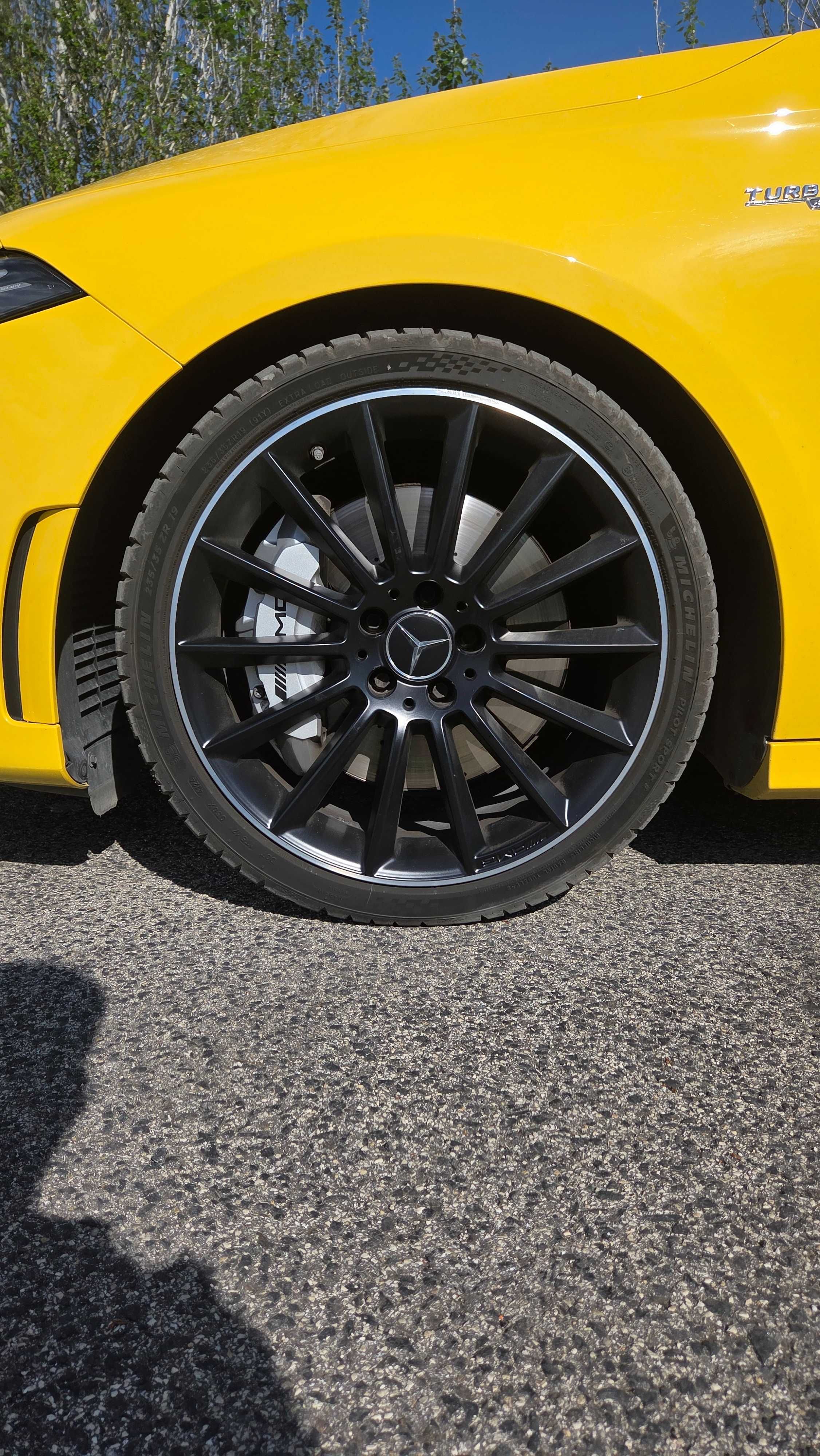 Mercedes-Benz A 35 AMG 4Matic