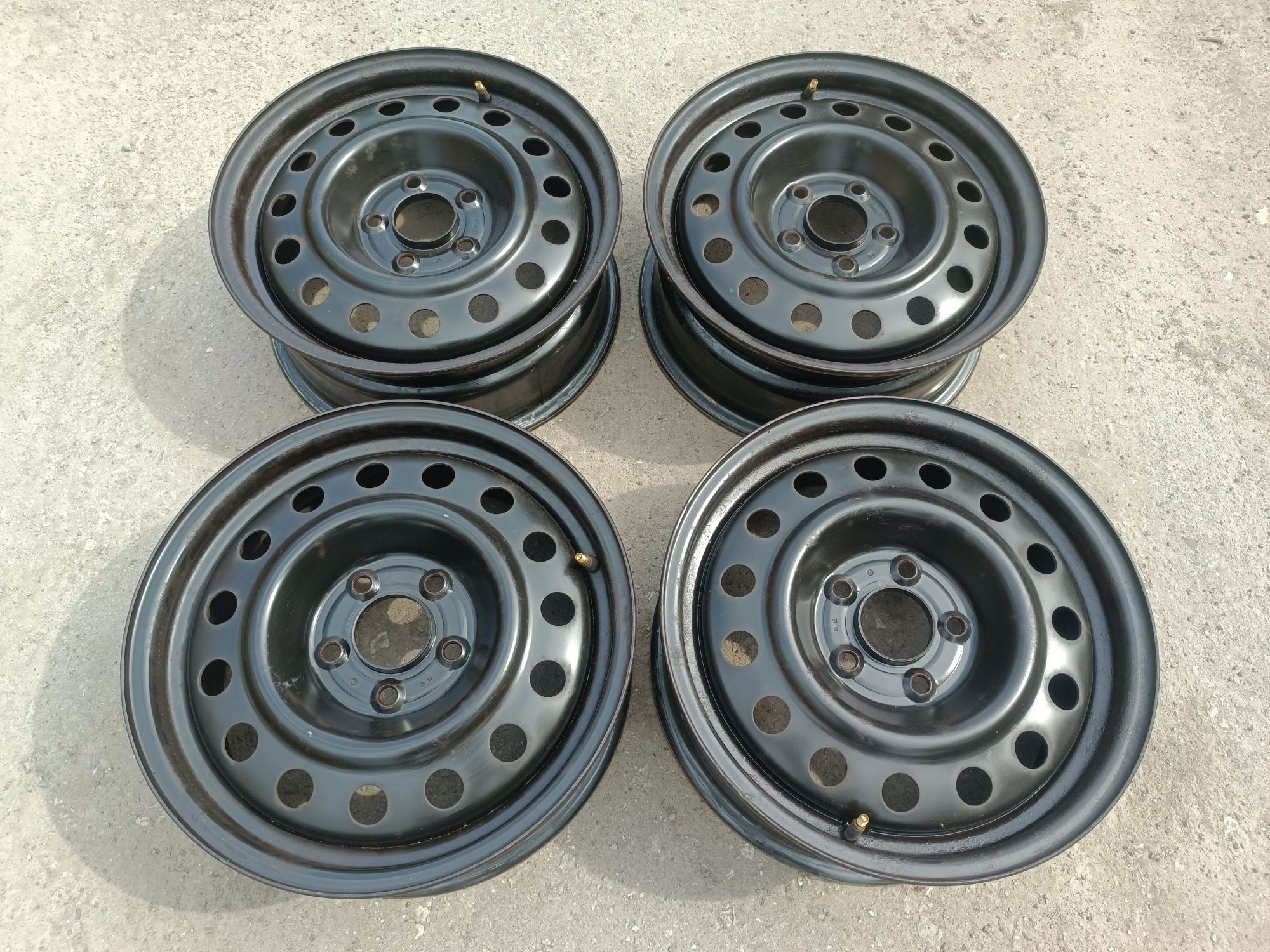 Металеві диски 5 114,3 R16 HYUNDAI