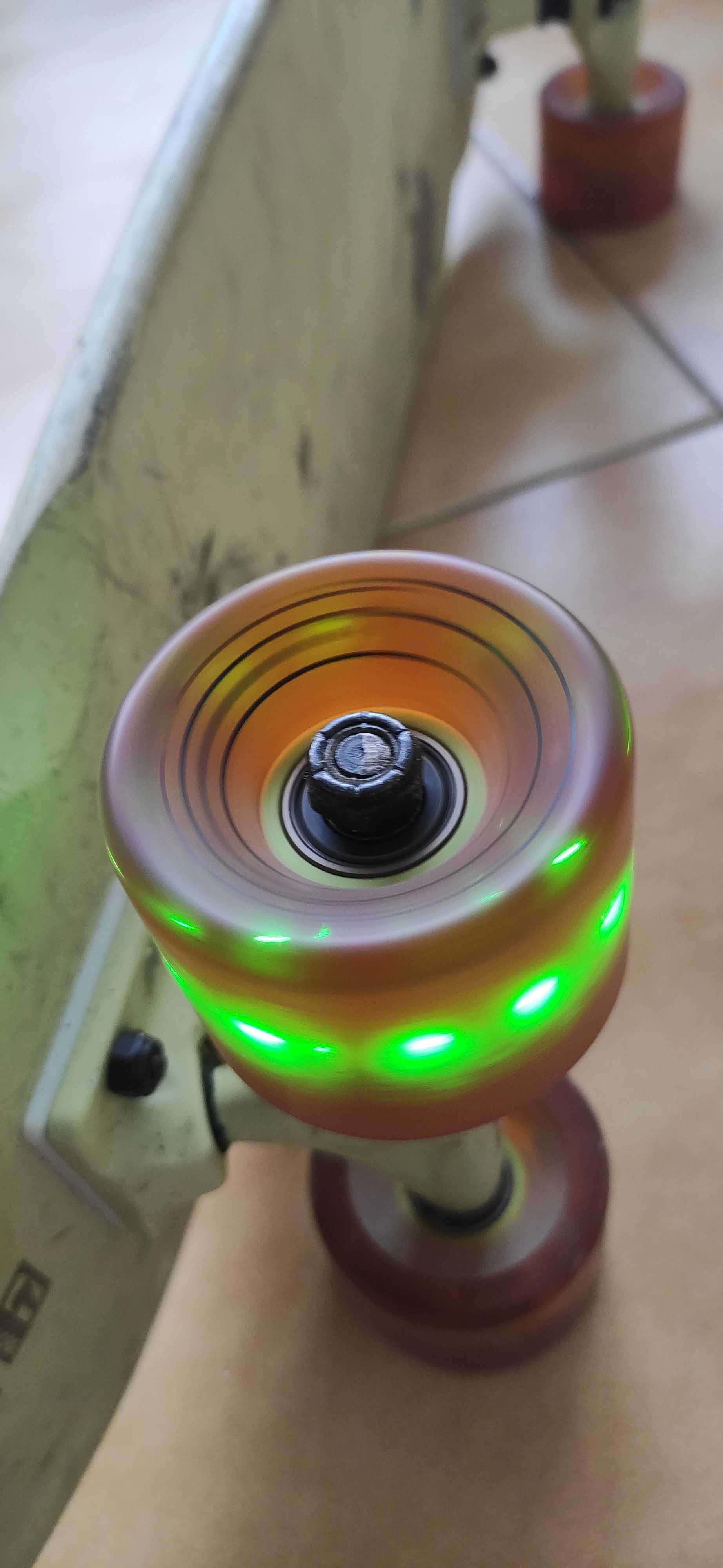 Penny Skate/Mini Cruiser Skateboard Globe Fluorescente + Leds