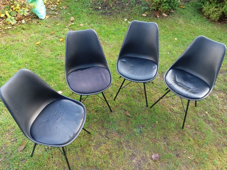 Używane krzesełka kuchenne czarne