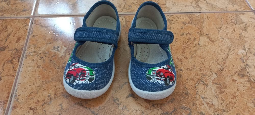 Дитячі тапки в садочок