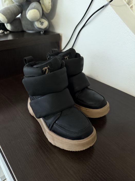 Ботінки  на дівчинку