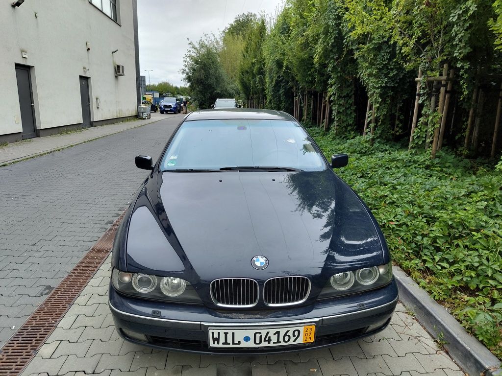BMW E39 maska stan super oryginalny lakier nie malowana