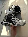 3 кольори Balenciaga Track 2 Trainer